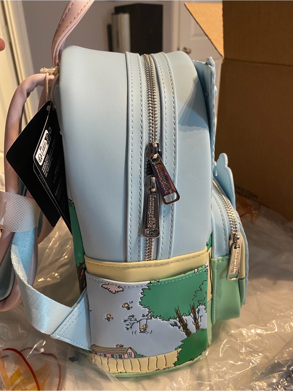Loungefly Peanuts Kissing Booth Mini Backpack - Pastel Pink & Light Blue - Picture 4 of 4